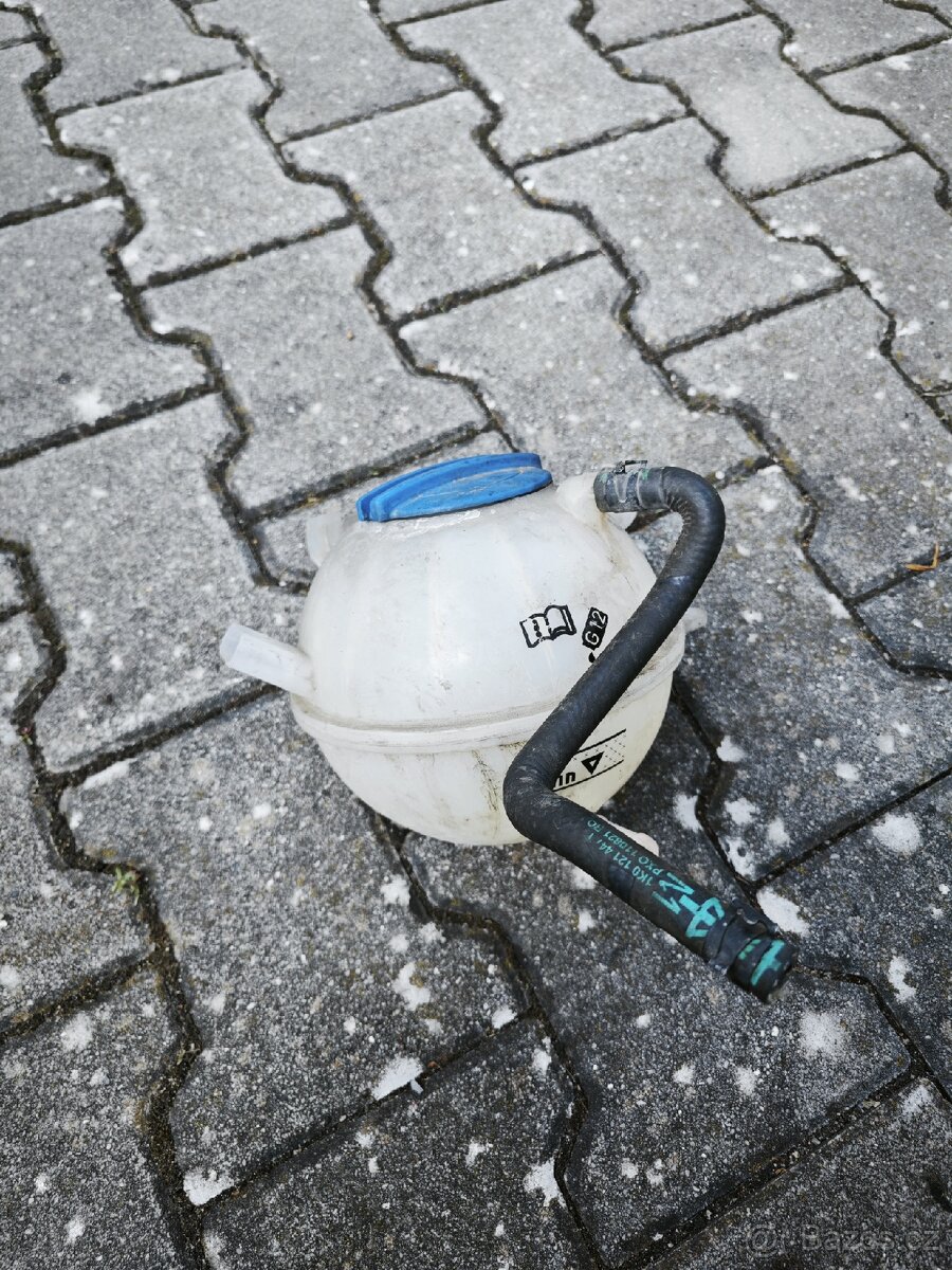 Vyrovnávací expanzní nádobka - 2