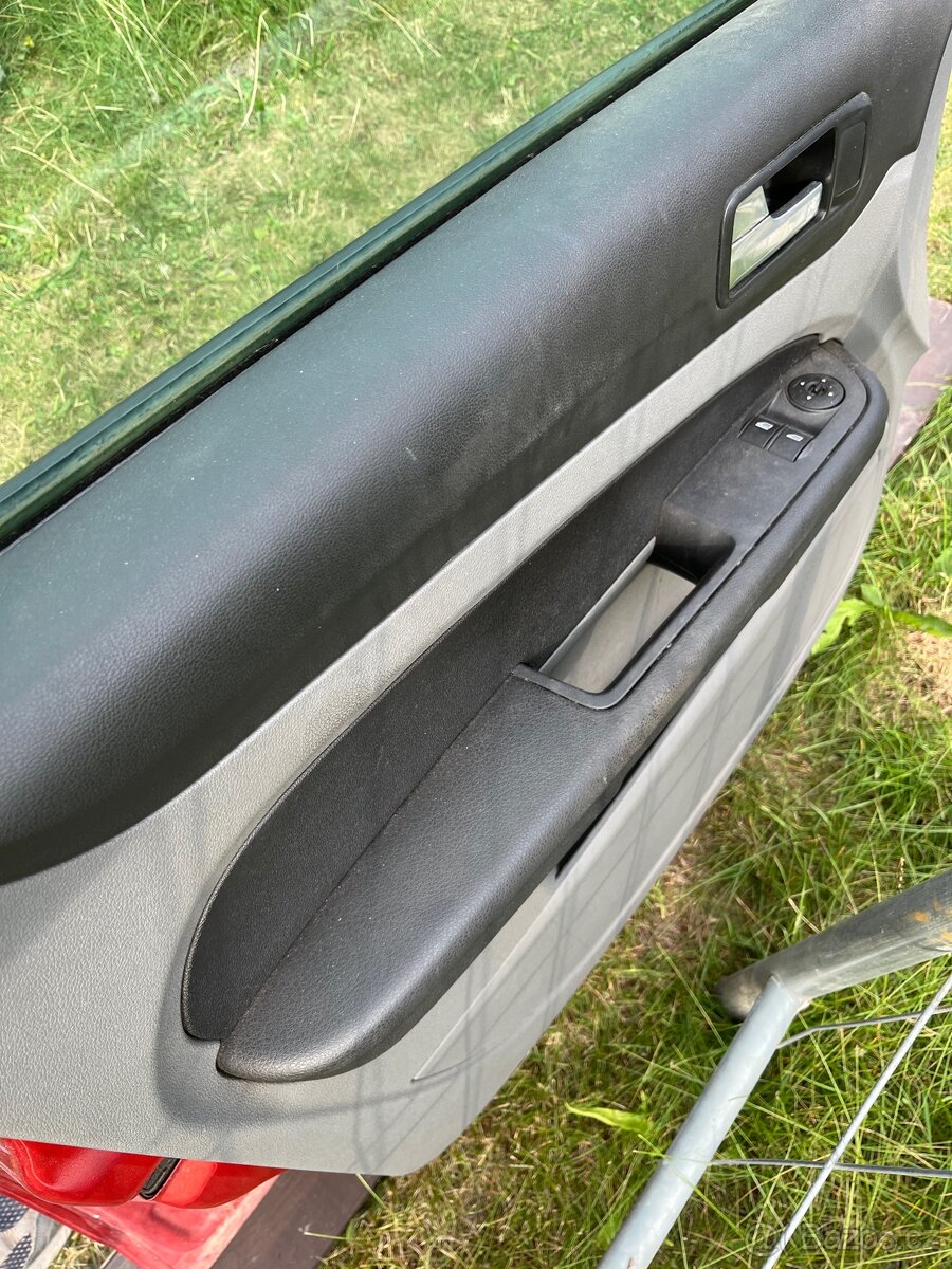 Ford Focus II dveře - 2