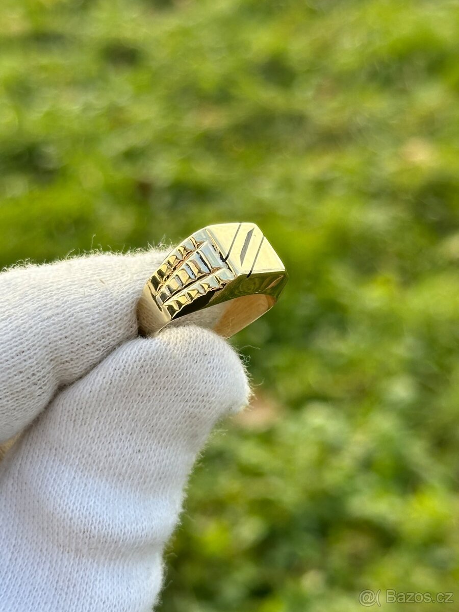 Zlatý prsten 4,01g (1995 kč/g) - 2