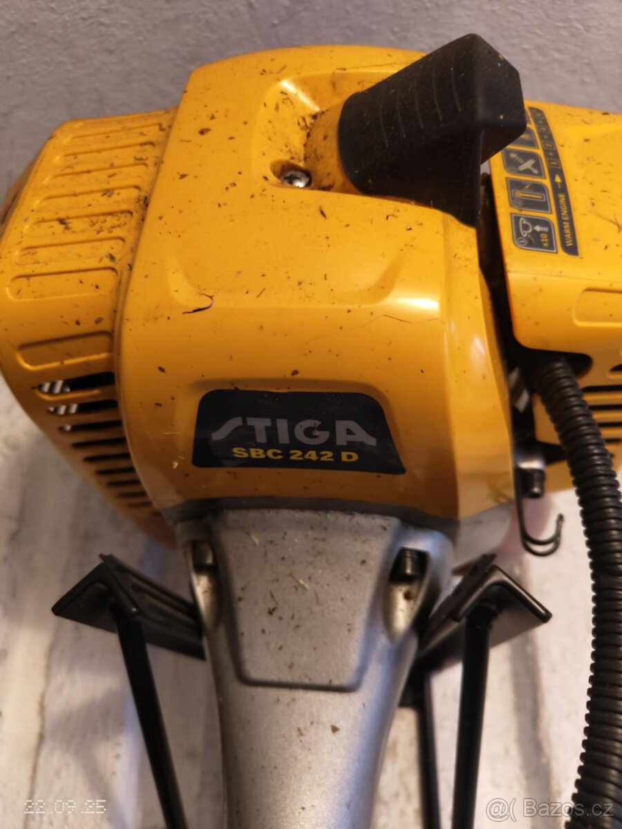 Benzínová strunová sekačka Stiga SBC 242D - 2