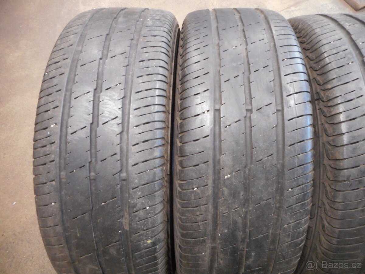 235/65R16C - 2