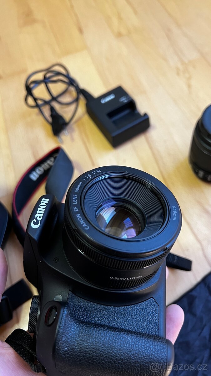 Canon EOS2000D 18-55mm nebo plus 50mm 1.8 - 2