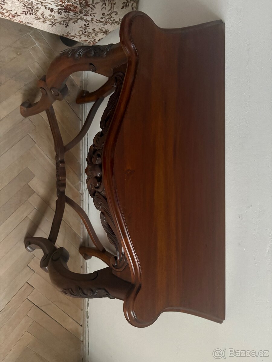 Konzolový stolek - 2