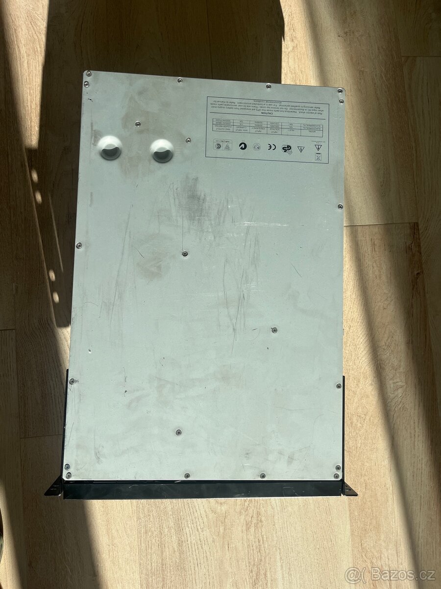 Smart UPS APC 2200XL - 2