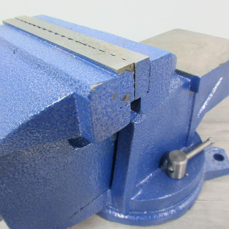 28007 svěrák 100 mm rozbalený nový - 2