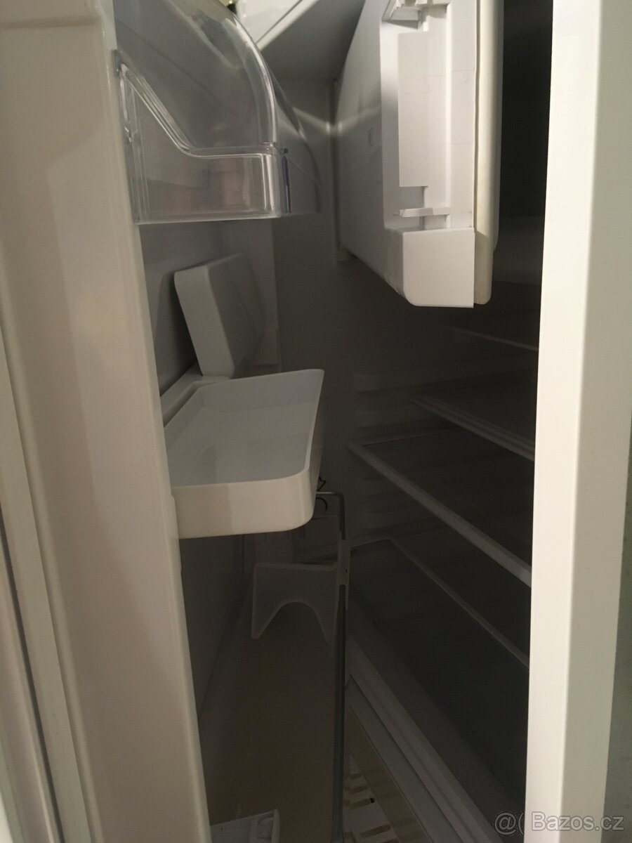 Malá vestavná lednice huttar(ikea) - 2