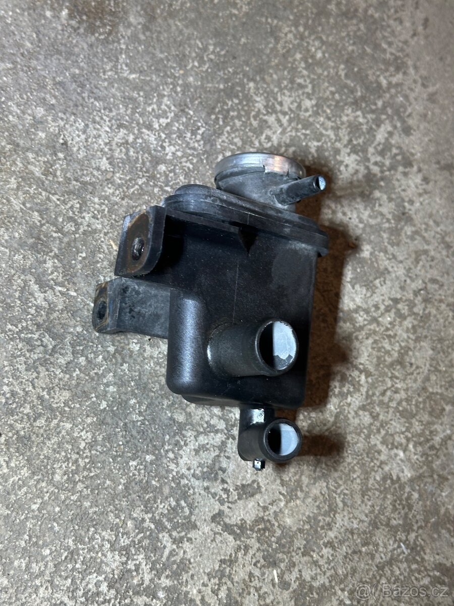 Ford Probe - nádržka k chladiči - 2