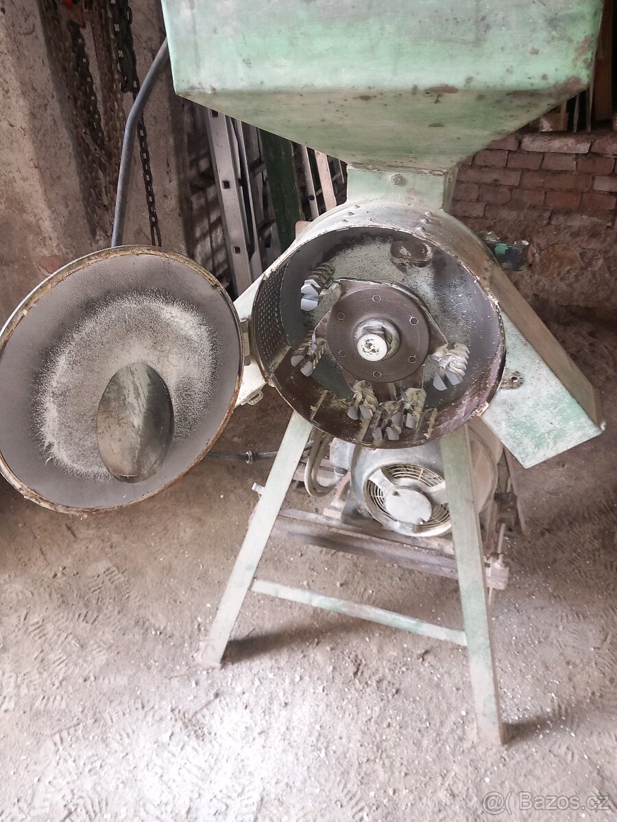 kladívkový šrotovník - 2