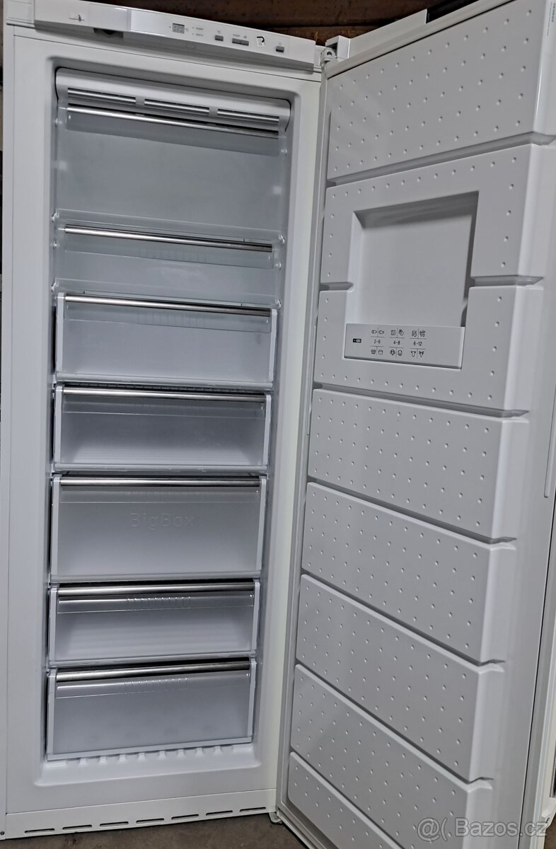 Mrazák 7 šup. Siemens NoFrost, A++. - 2