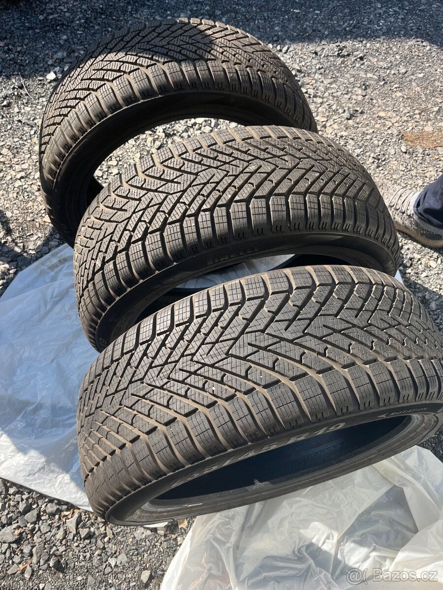 Pár měsíců použité pneumatiky Pirelli Winter Scorpion 2 - 2
