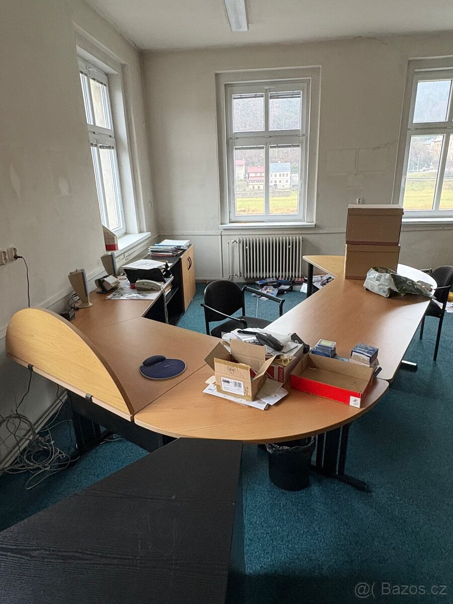 Kancelářský nábytek - set - 2