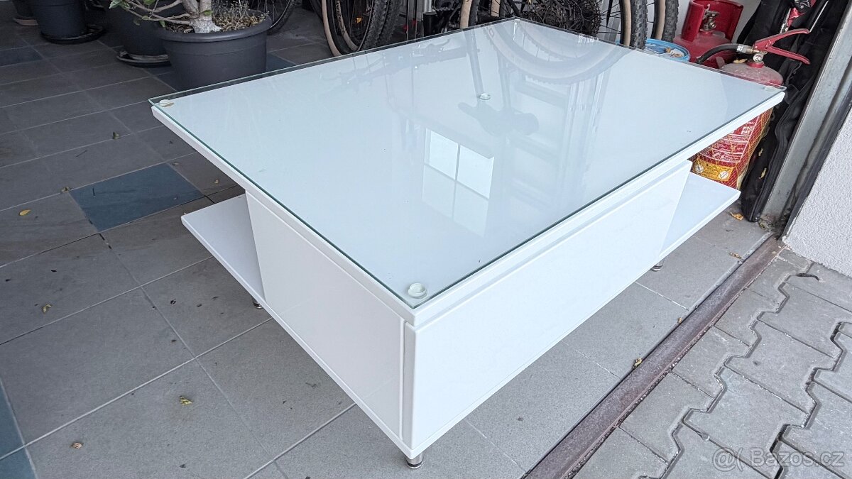 Konferenční stolek - 2