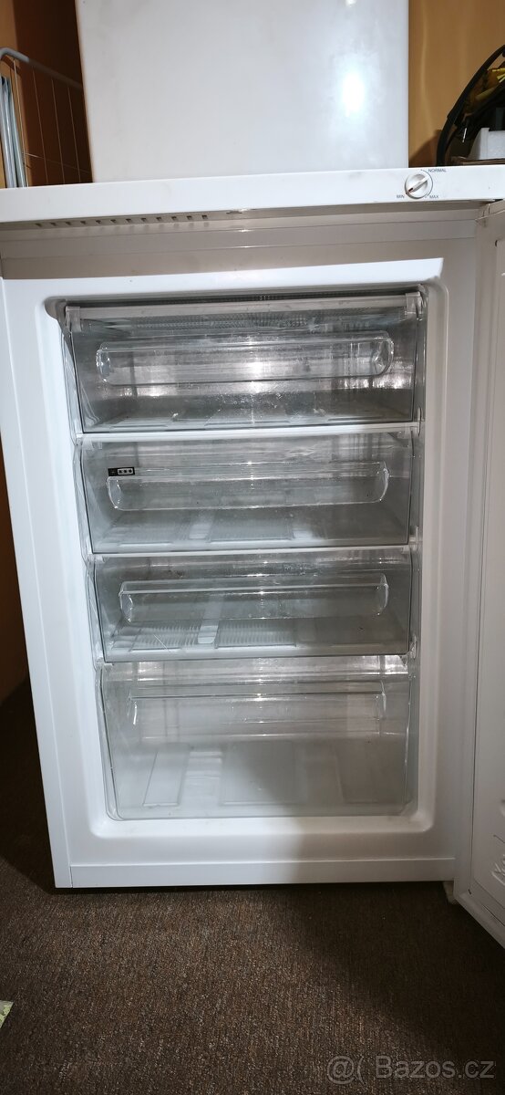 Mrazák Philco PTF 802 - 2