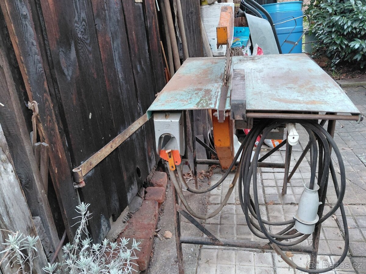 Cirkulárka na dřevo - 2