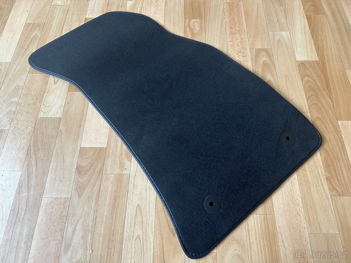 Koberec spolujezdce Audi A4 B5 - 2