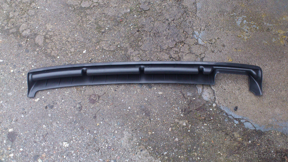 BMW E36 difuzor zadního nárazníku. - 2