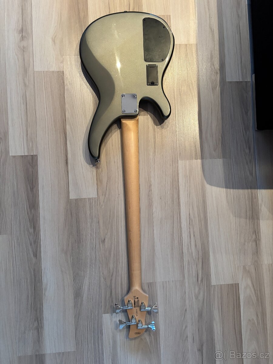 Basová Kytara - 2