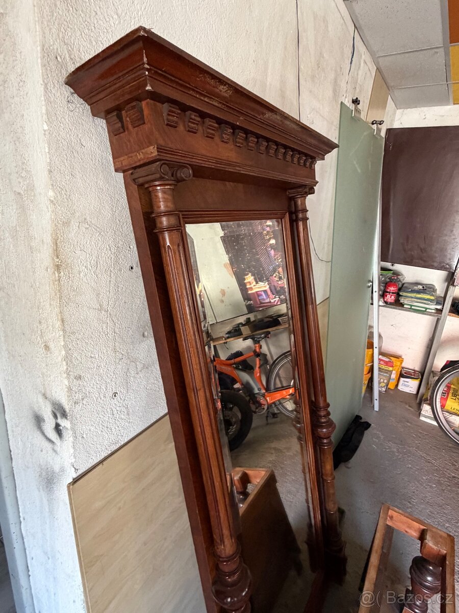Prodám staré zrcadlo - 2