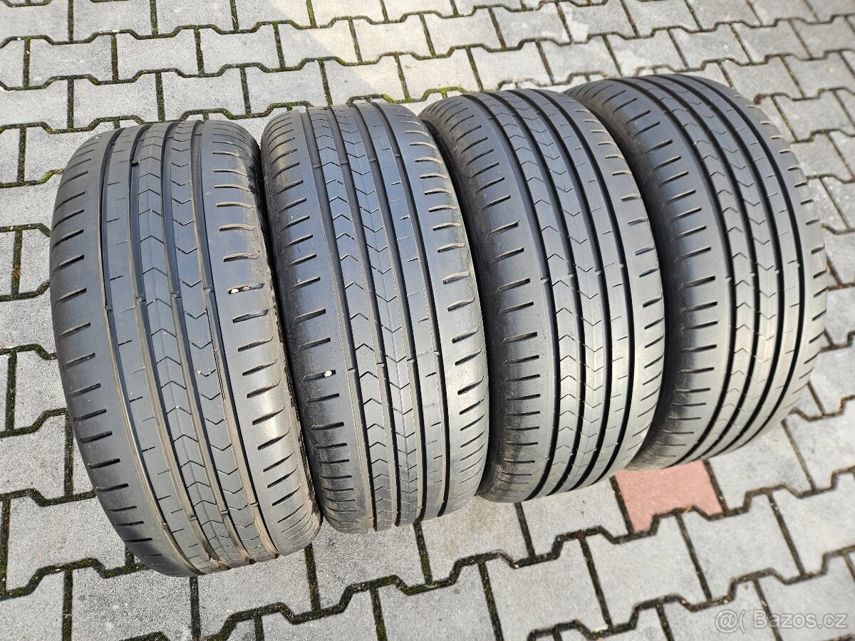 Letní pneu Vredestein 215/45/17 - 2