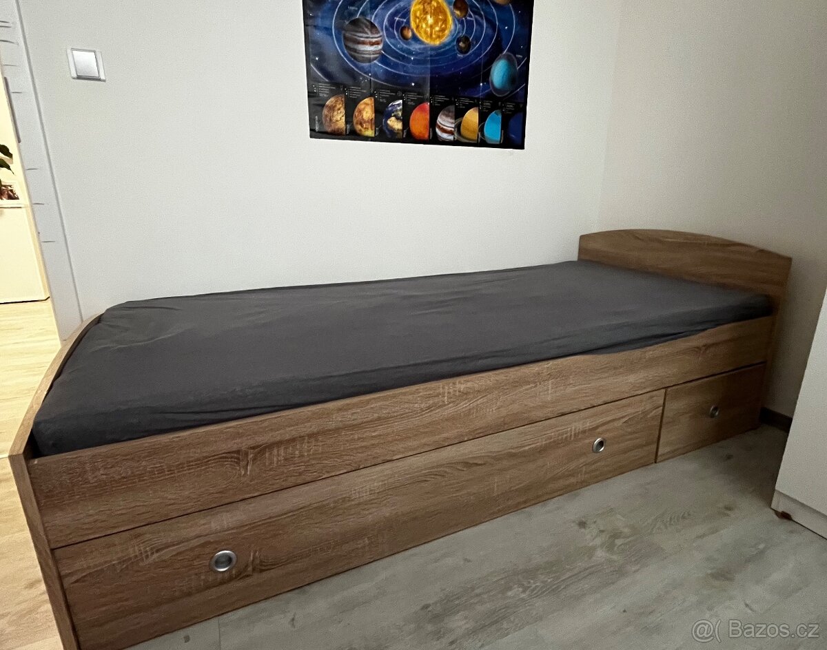 Postel s úložným prostorem - 2