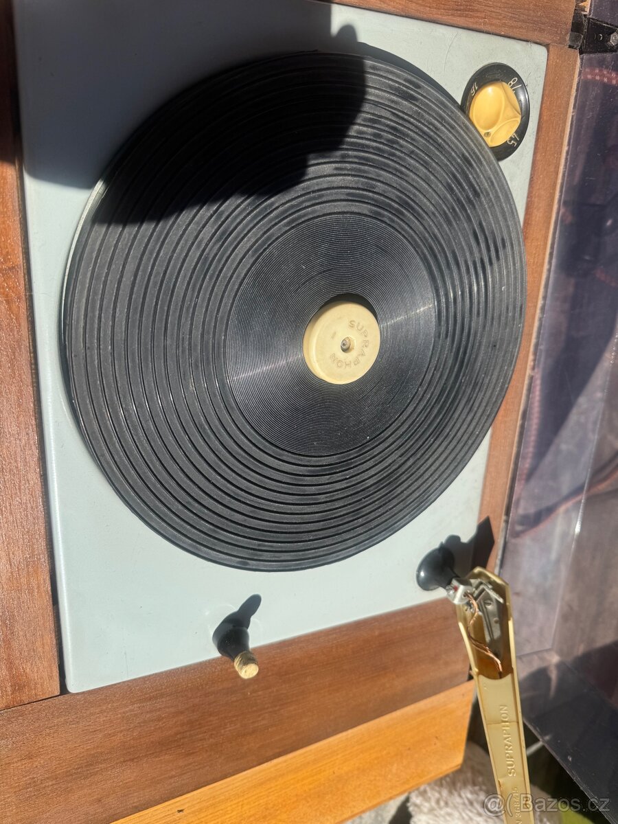 Gramofon NZV - 2