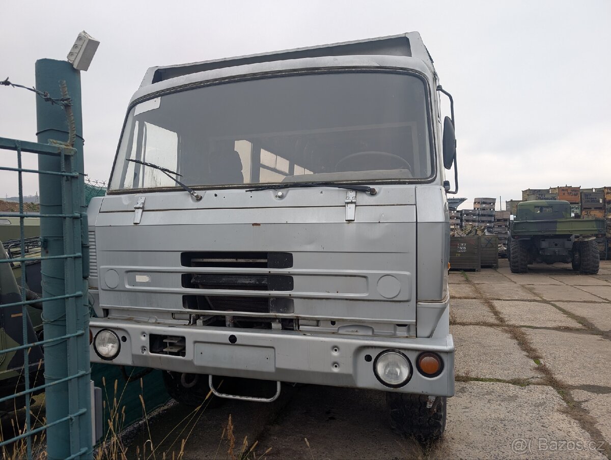 T815 6x6 safaribus - 2