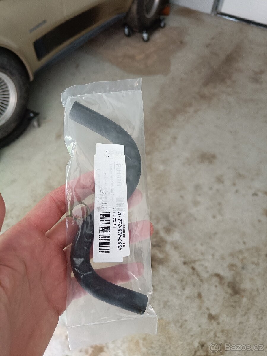 Corvette C3 palivová hadice - 2