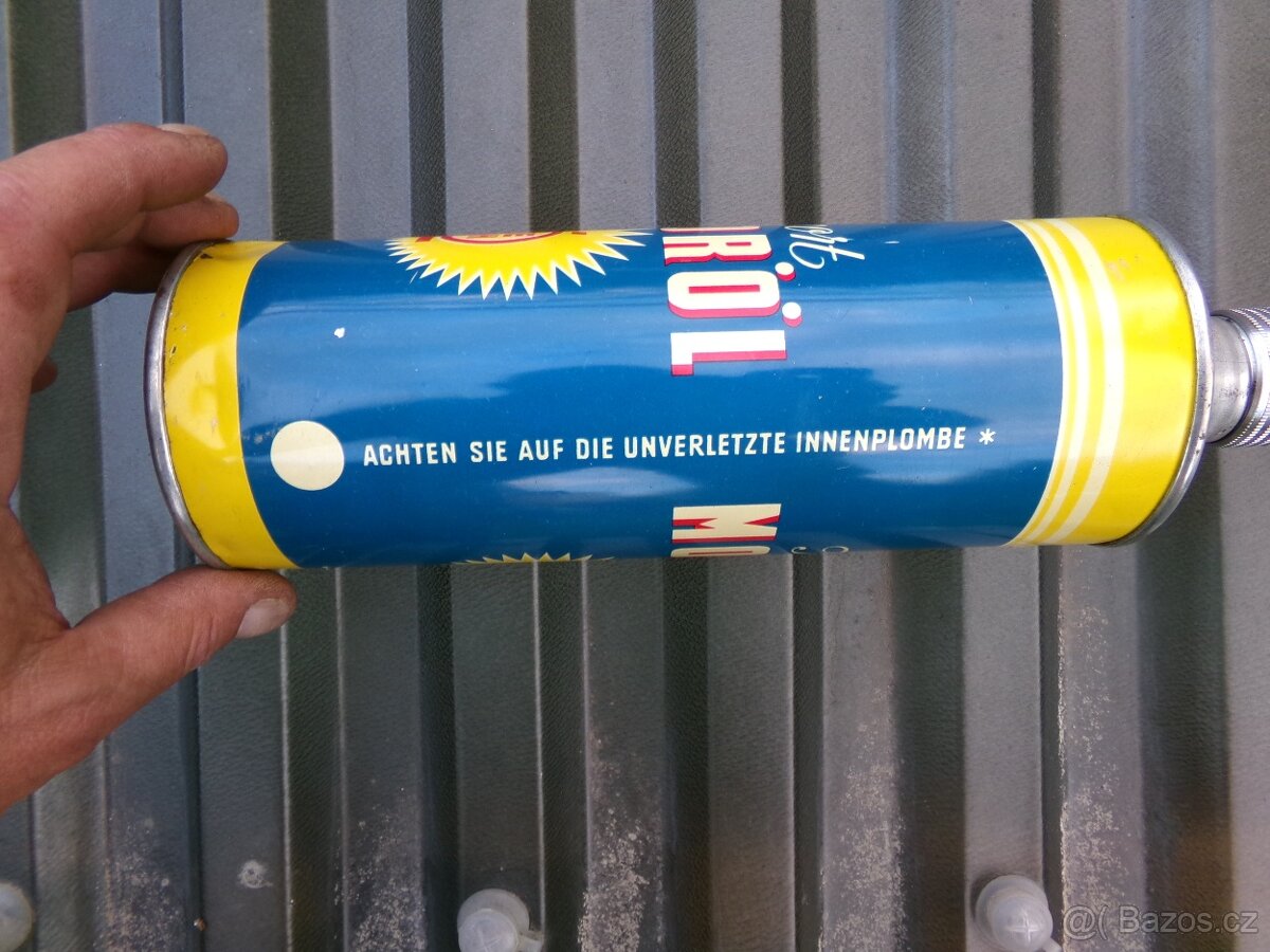 Stará plechovka na olej-KdF,Schwimmwagen atd. - 2