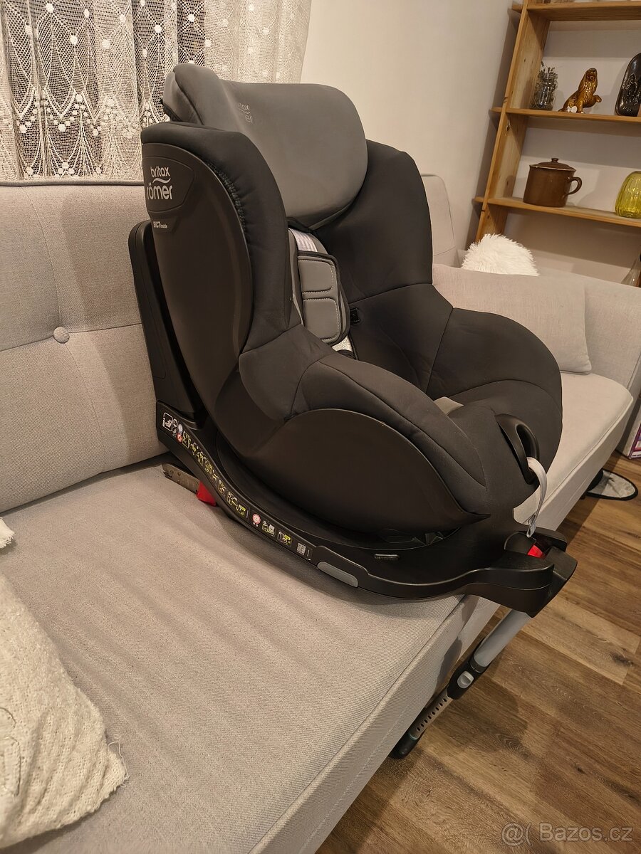 Autosedačka Britax Römer Dualfix I-Size - Midnight Grey - 2