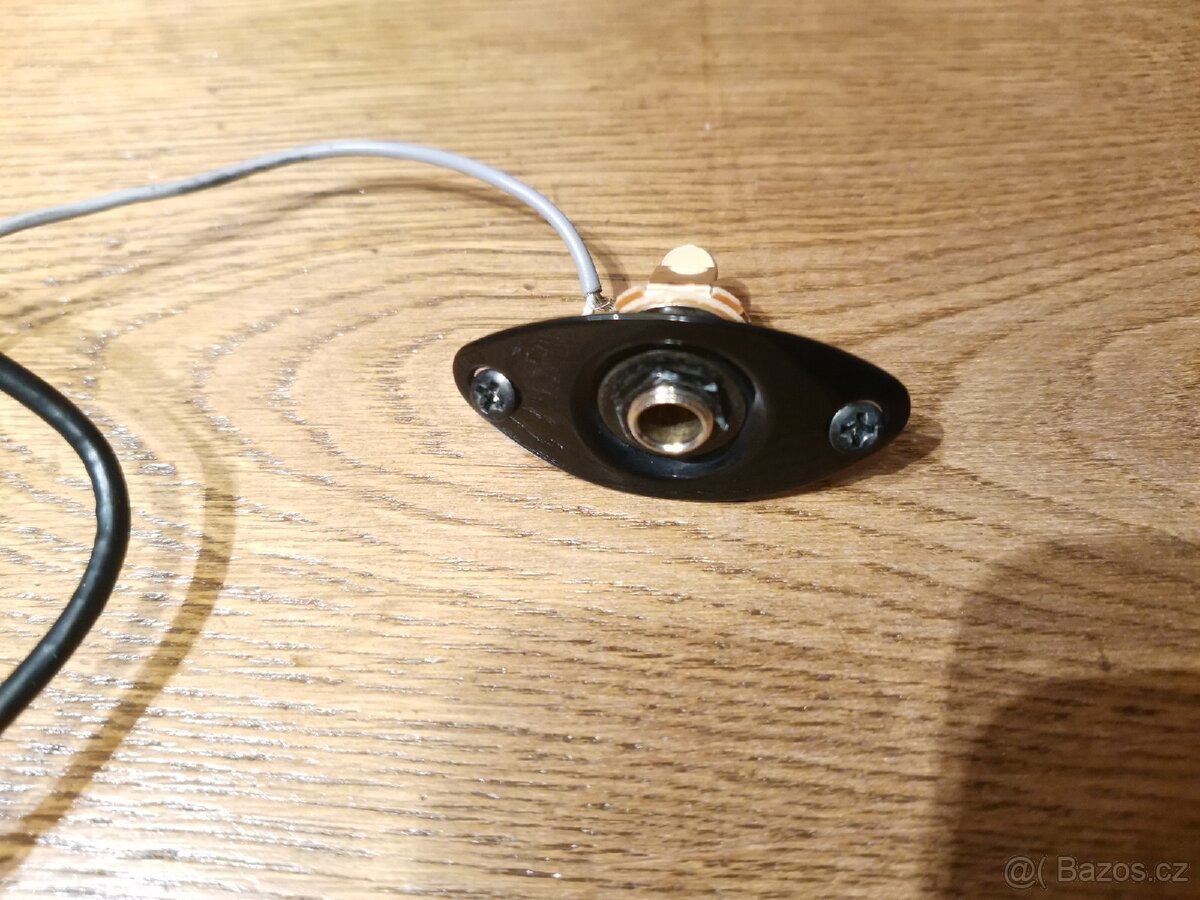 PRODÁM
Kompletní elektronika z Ibanez RGRT621
- 2