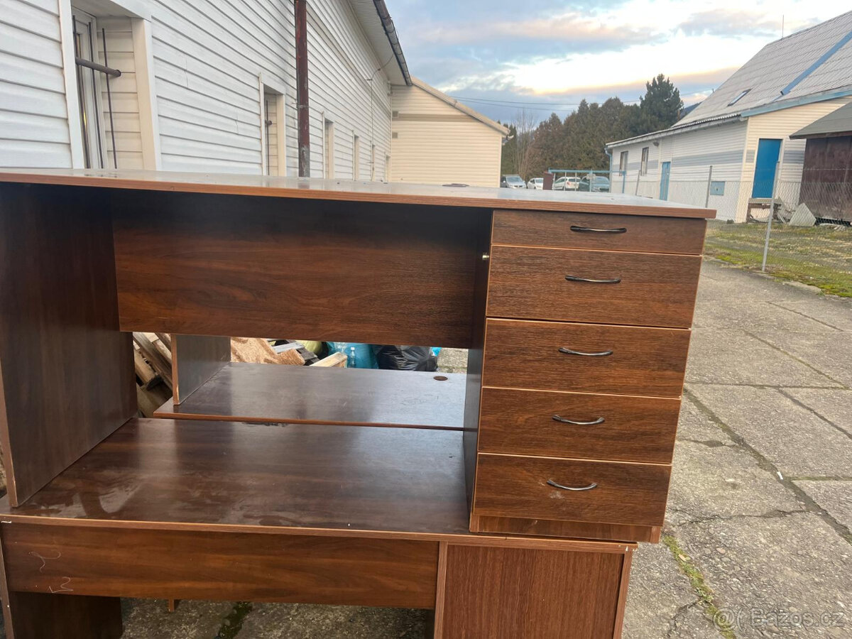 Použitý kancelářský nábytek - 2