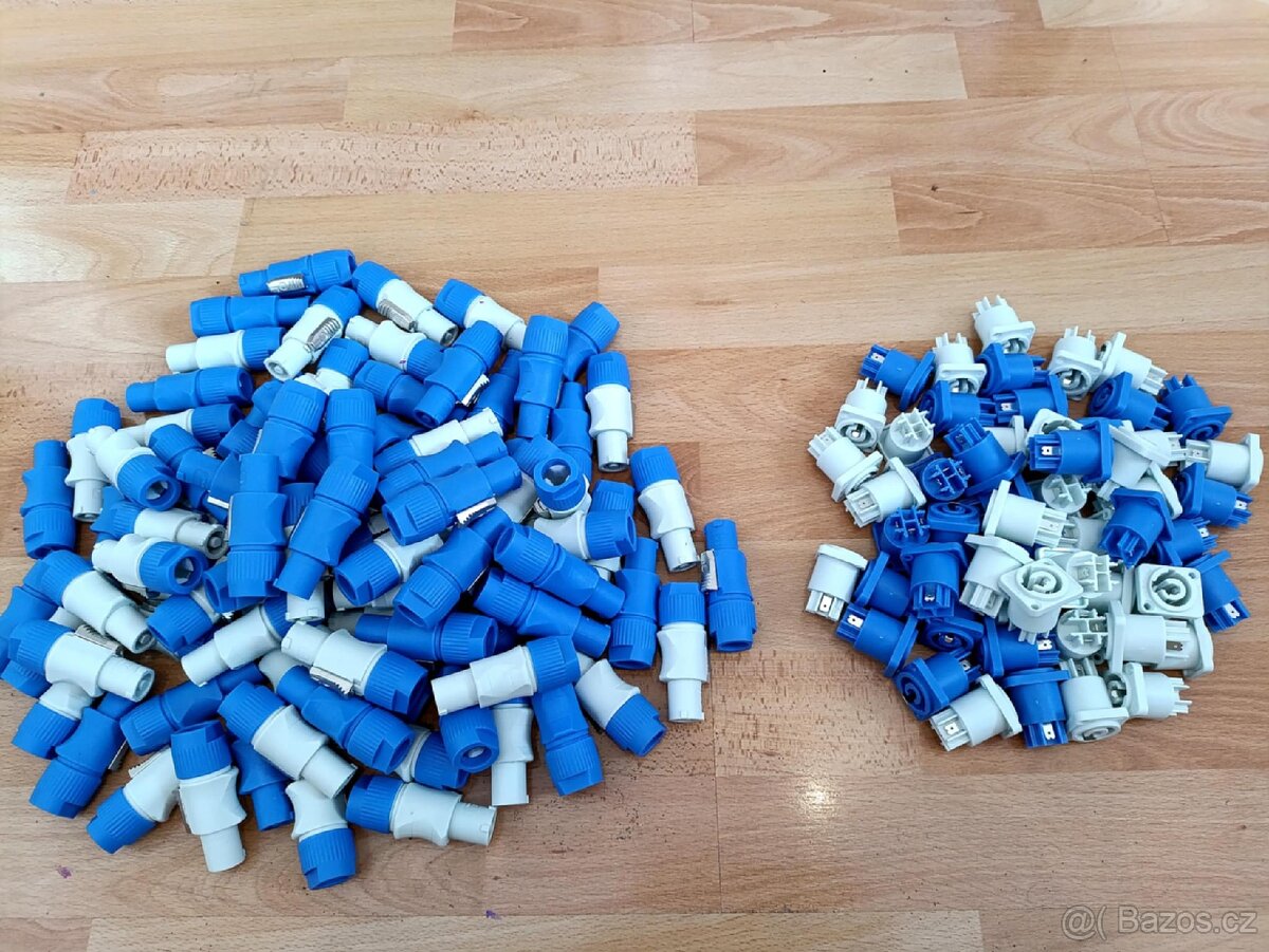 Různé konektory PowerCon - 2