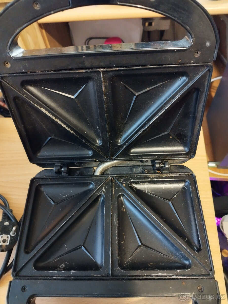 Toustovač Russell Hobbs - 2