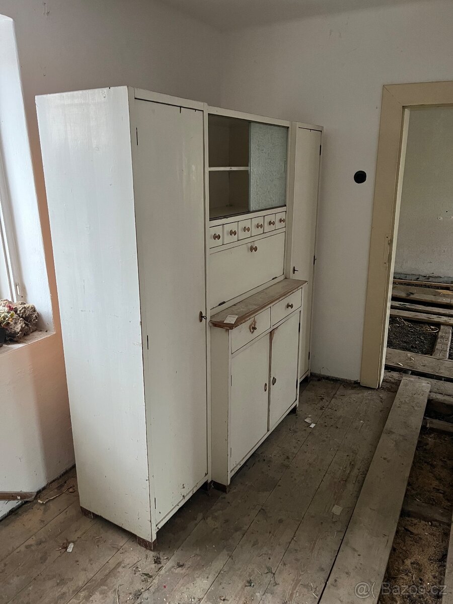 Historická skříň - 2