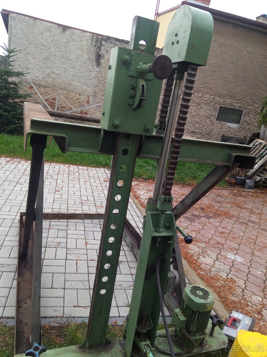 Nůžkový zvedák hever - 2