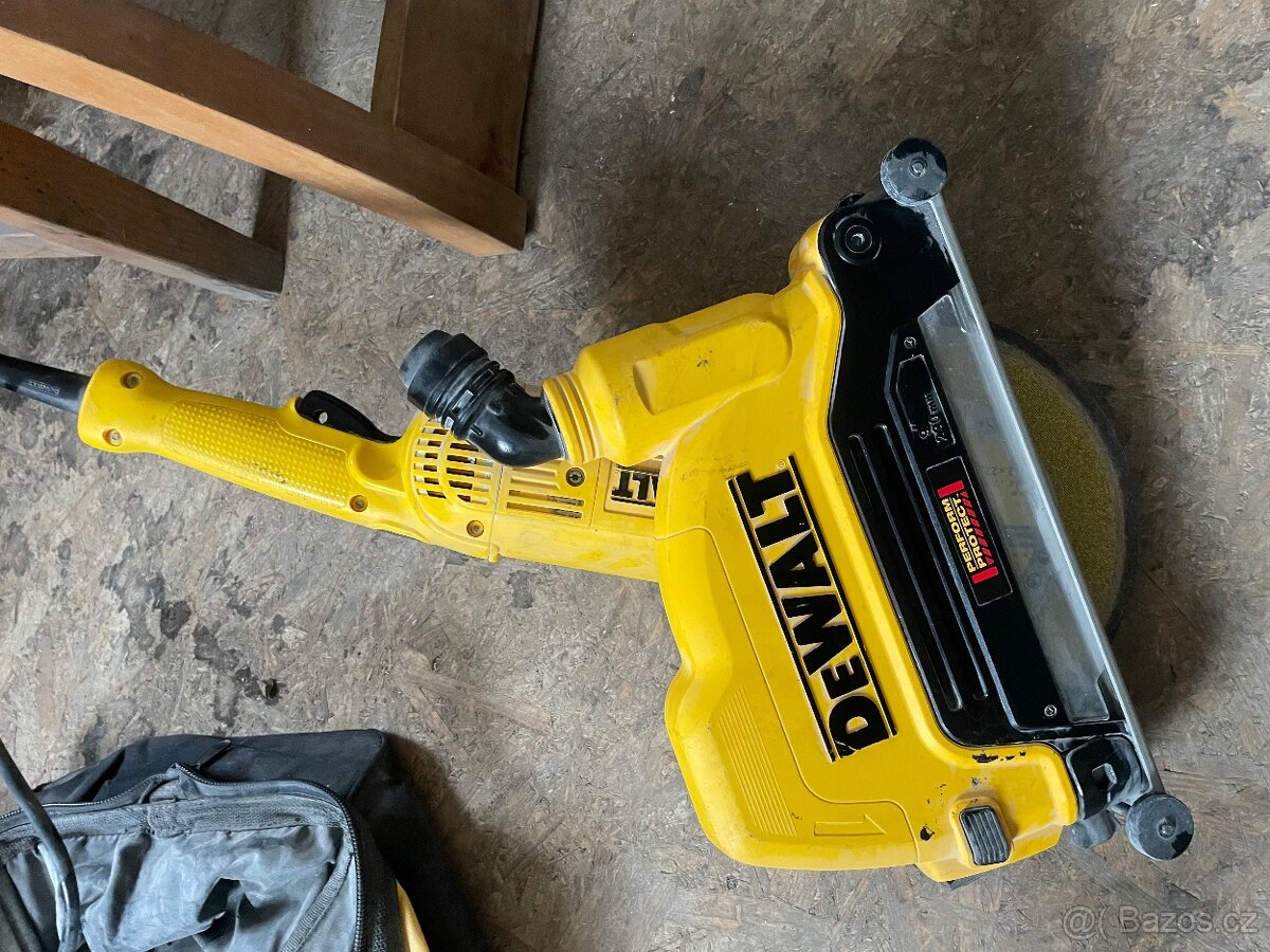 Velká flexa DeWalt - 2