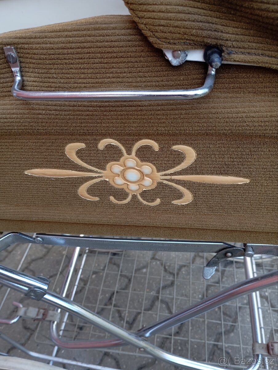 Zekiwa retro kočárek - 2