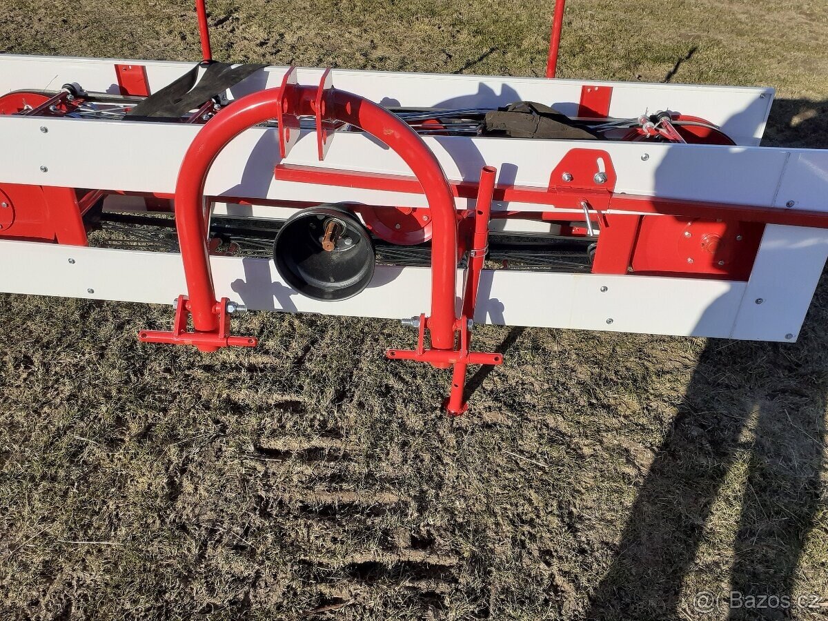 Obraceč a shrnovač na seno - 2