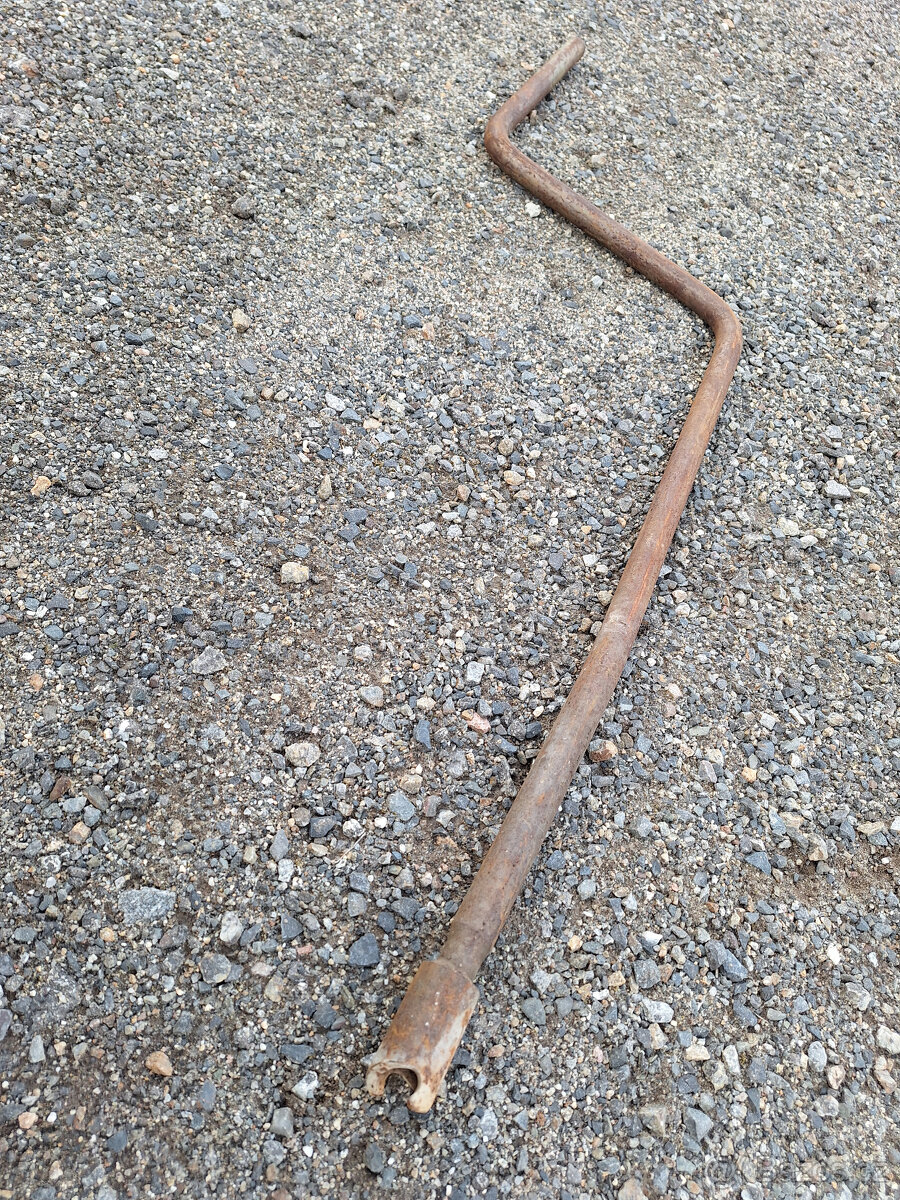 Startovací klika Tatra 138 - 2