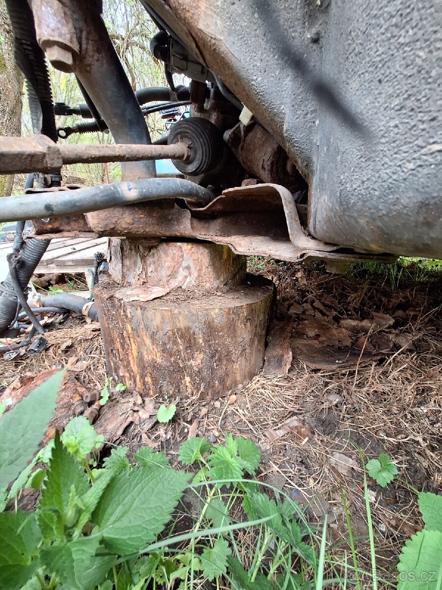 Predni napravnice s řízením Suzuki swift - 2