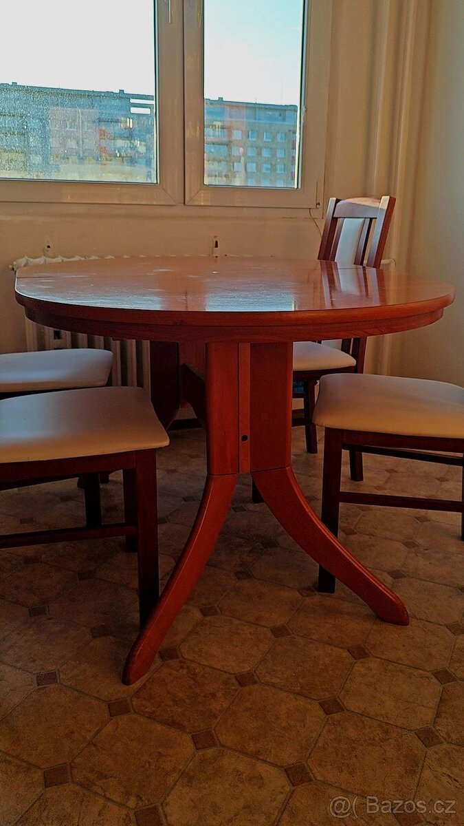 Prodám kuchyňský stůl a židle - 2