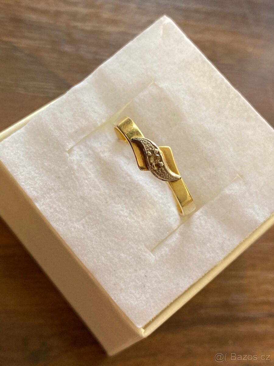Zlatý dámský prsten - 2