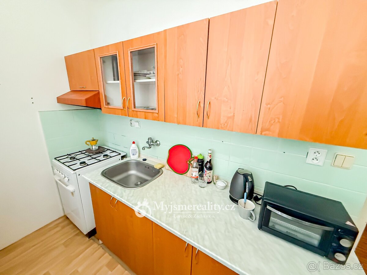 Pronájem panelového bytu 1+1, 40 m2, ul. Dřevnická, Zlín - 2