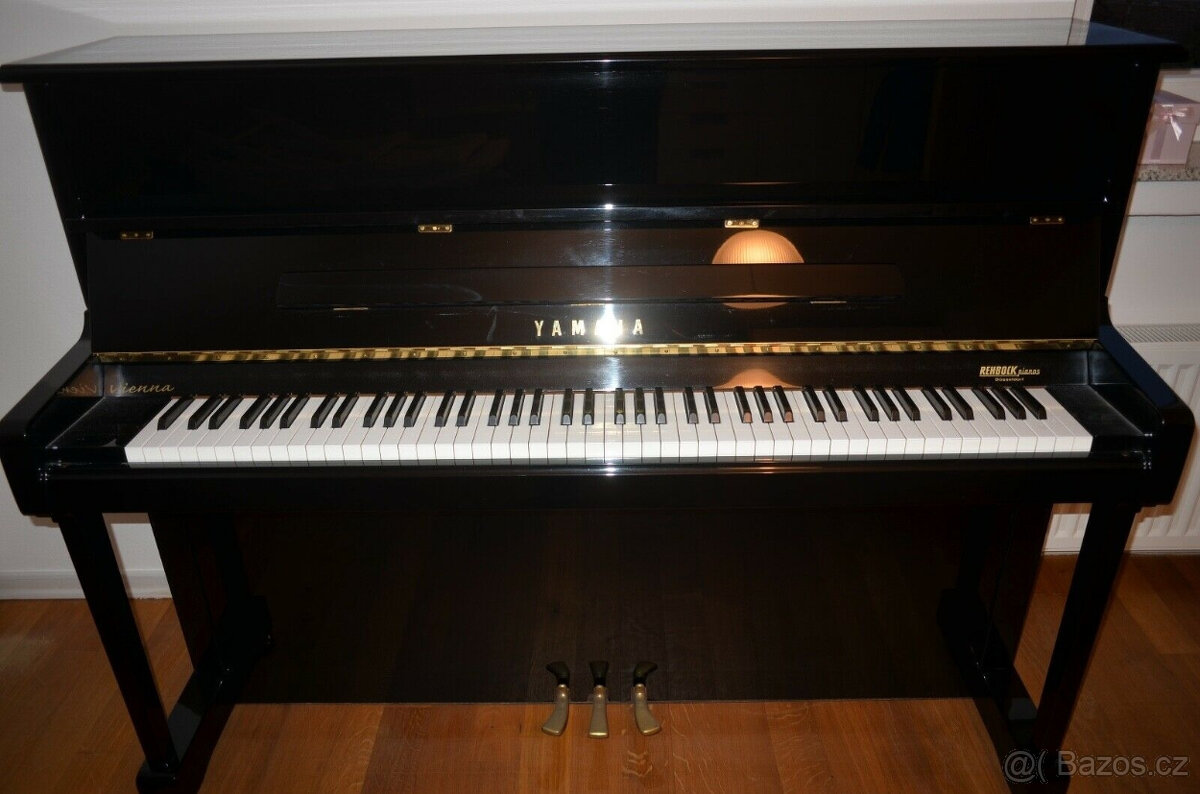 YAMAHA - Piano - Model V 118 N-T - černé leštěné - 2