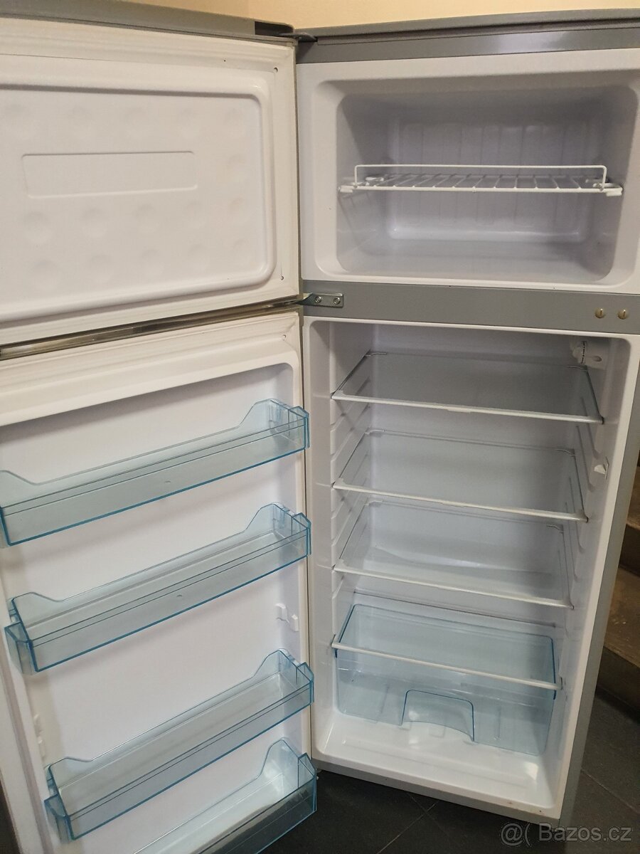 zánovní moderní lednice tř.A+ s mrazákem - 2