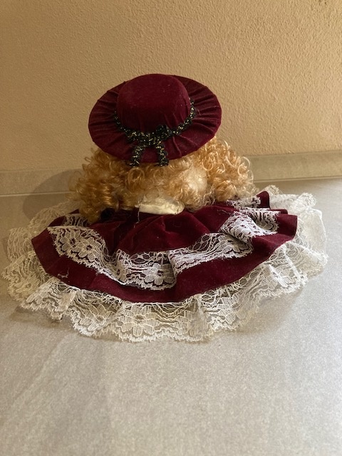 Porcelánová panenka - 2