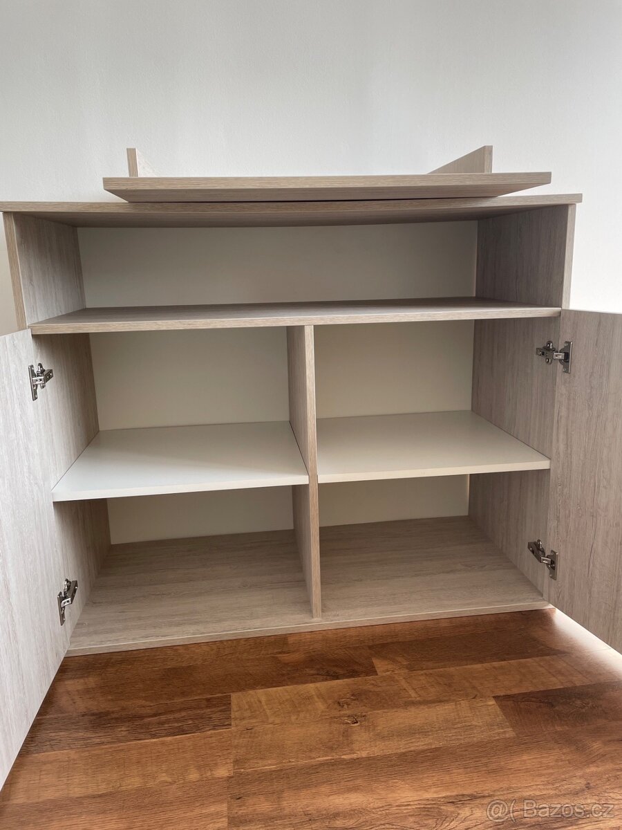 Přebalovací pult s komodou - 2