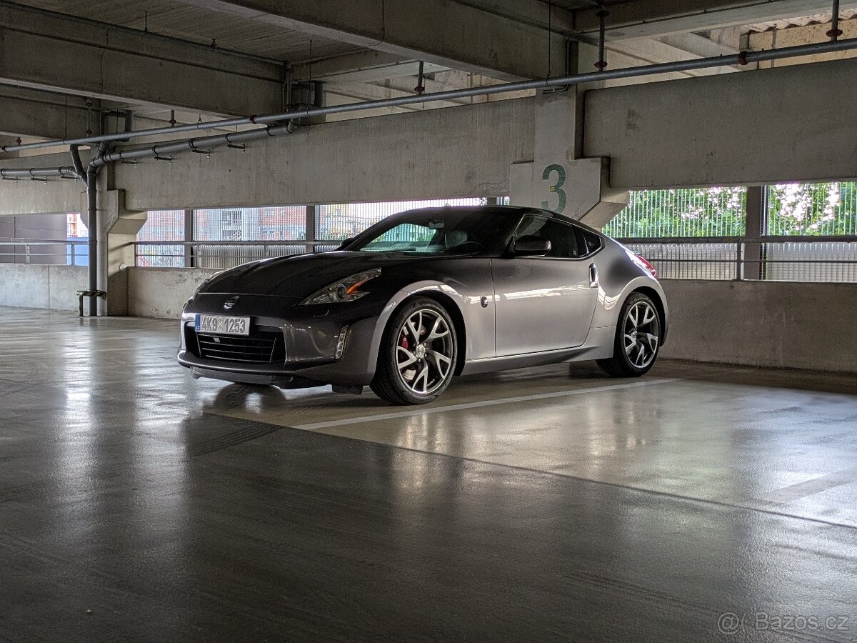 Nissan 370z - 2