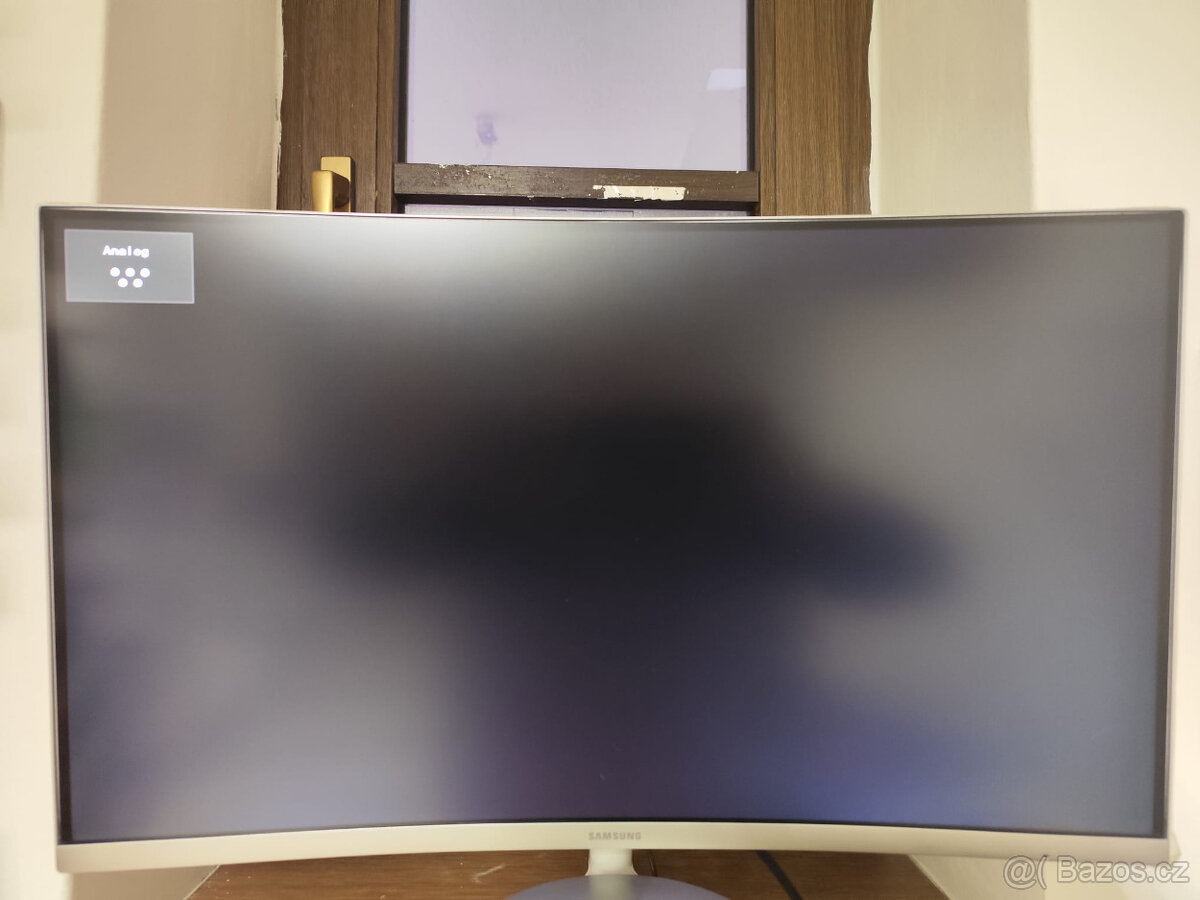 Pouzity 27" Samsung C27F591 prohnutý 1920×1080 - 2