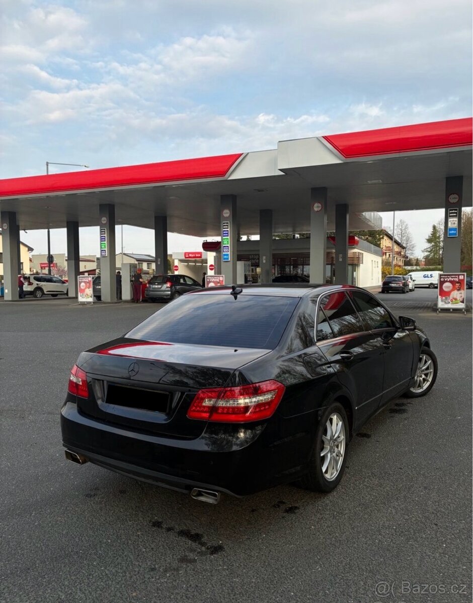 Mercedes-Benz e220 cdi - 2